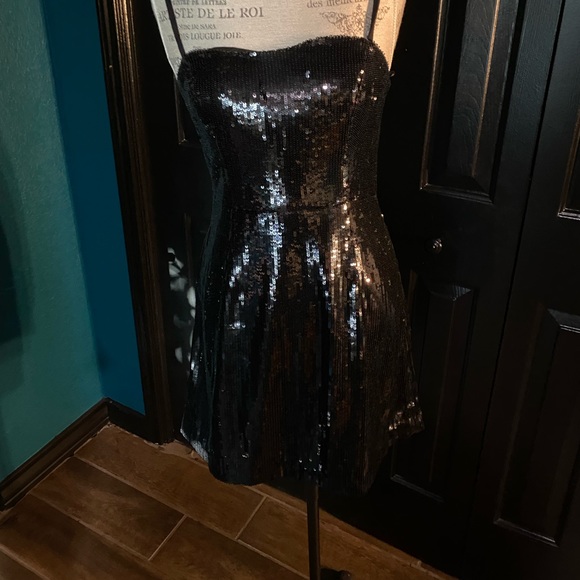 NWT French Connection black sequin dress. - Picture 2 of 8